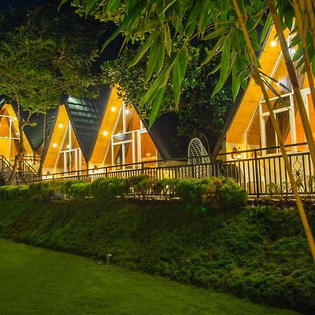 Royal Classic Resort Kandy Exterior foto