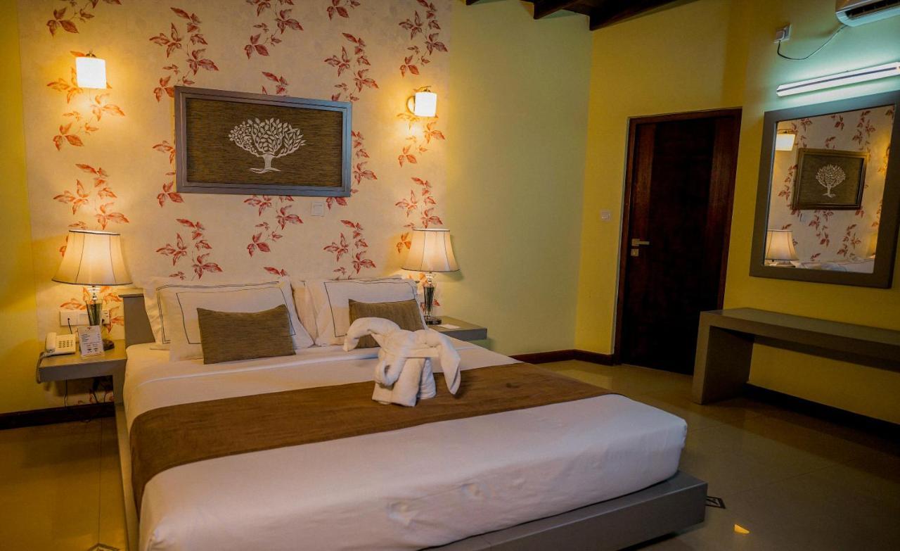Royal Classic Resort Kandy Exterior foto
