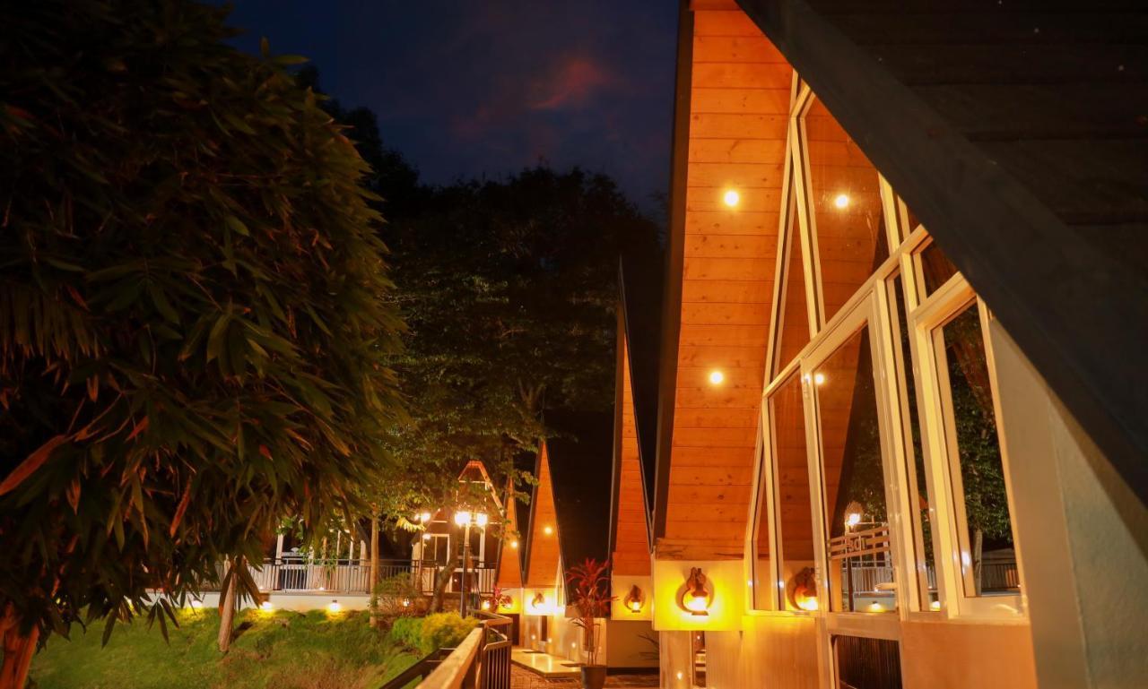 Royal Classic Resort Kandy Exterior foto