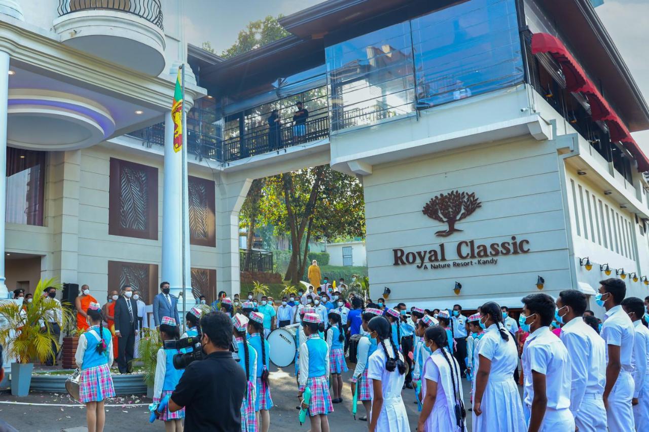 Royal Classic Resort Kandy Exterior foto