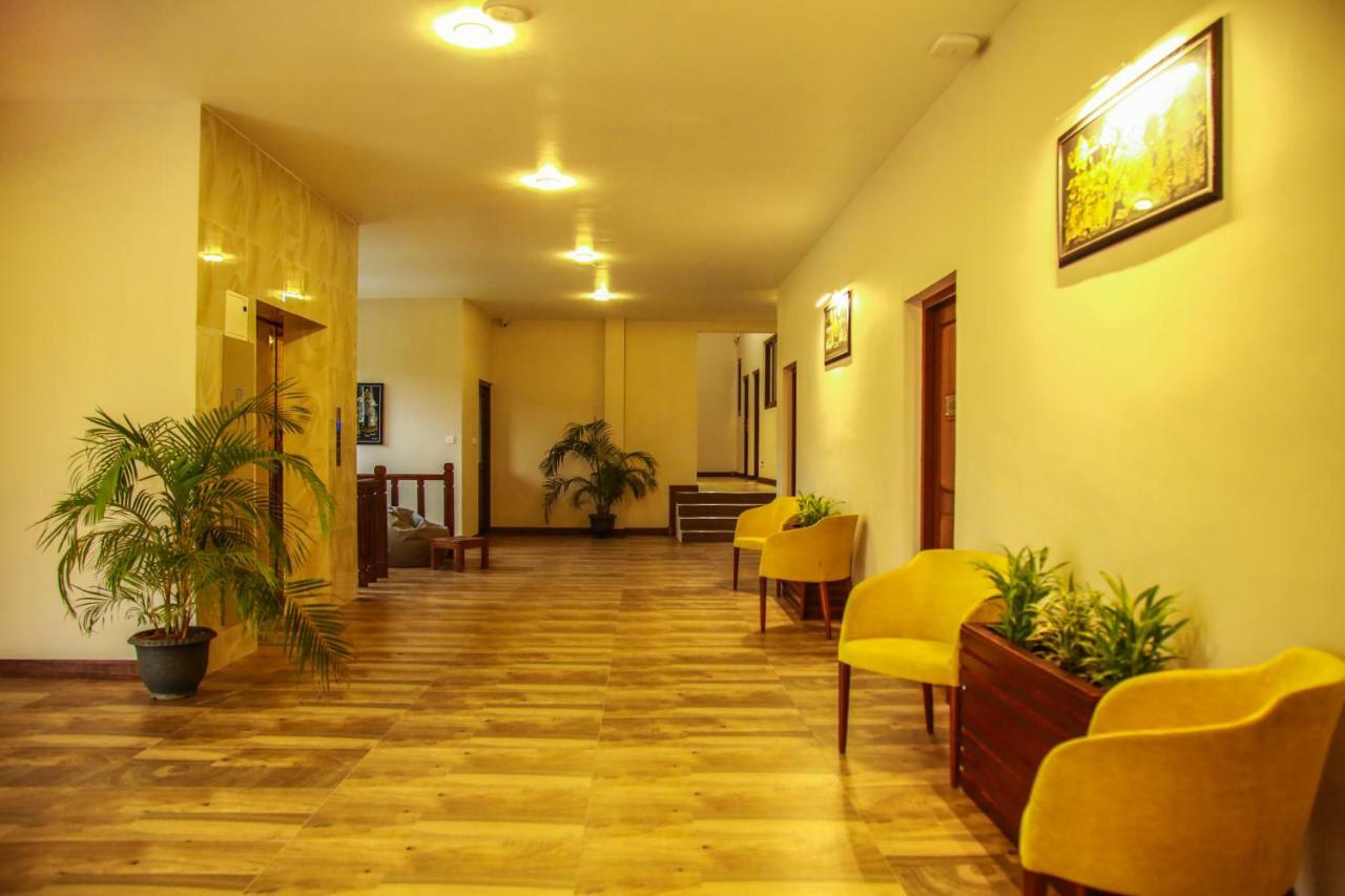 Royal Classic Resort Kandy Exterior foto